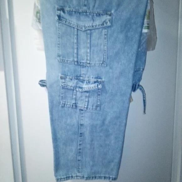 Women's Pants - Picture 7 of 9